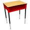 Schülertisch höhenverstellbar, abgebildet Modell DAJG, Tischplatte Ahorn, Bücherbox Rubinrot, Gestell Schwarz